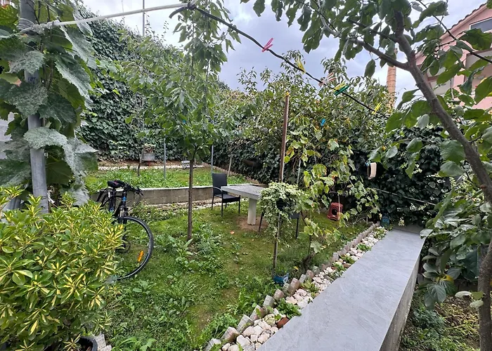 1 빌라 포그라데츠